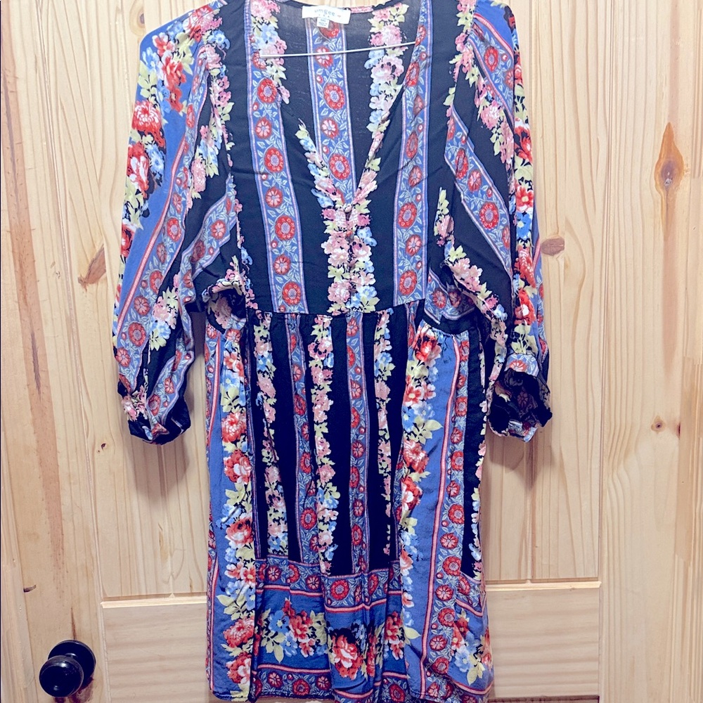 Umgee Long Sleeve Floral Tunic in Blue and Black - Picture 1 of 3